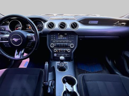 Used 2018 Ford Mustang GT RWD image 13