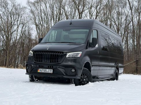 Used 2023 Mercedes-Benz Sprinter 3500 w/ Parking Package image 26