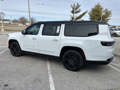 New 2026 Jeep Grand Wagoneer L Summit image 22