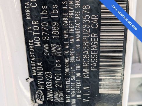Used 2023 Hyundai Venue Limited FWD image 20