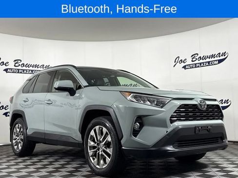 Used 2020 Toyota RAV4 XLE Premium AWD/4WD image 5