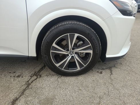 Used 2024 Lexus RX 350 Premium image 13