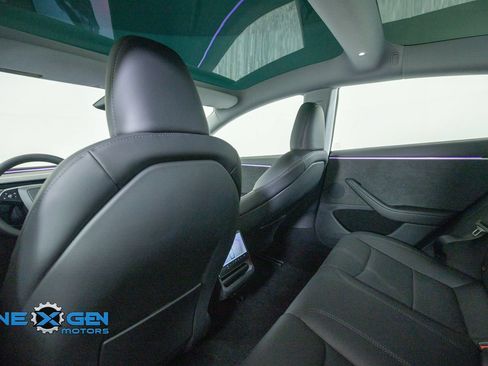 Used 2025 Tesla Model 3 Long Range AWD/4WD image 23