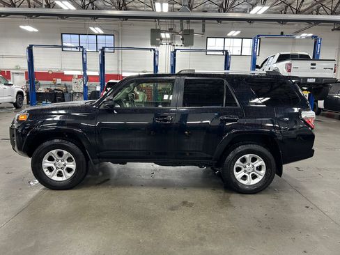 Certified 2020 Toyota 4Runner SR5 image 2