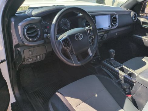 Used 2023 Toyota Tacoma TRD Off-Road w/ Black Out Package (TMS) AWD/4WD image 10