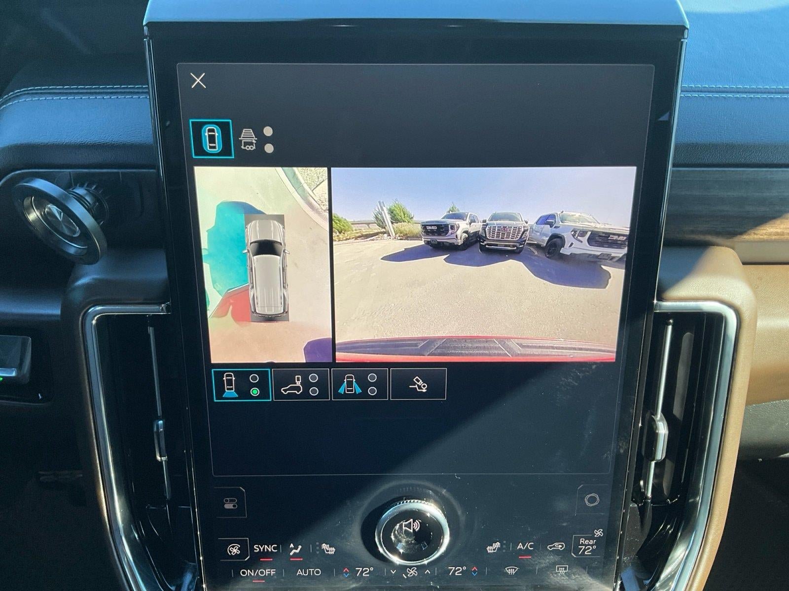 Certified 2025 GMC Yukon Denali Ultimate AWD/4WD image 19