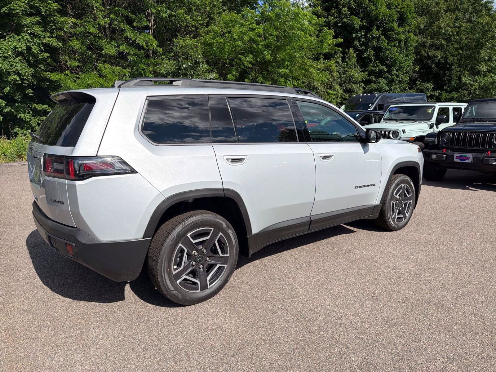 New 2026 Jeep Cherokee Limited AWD/4WD image 2