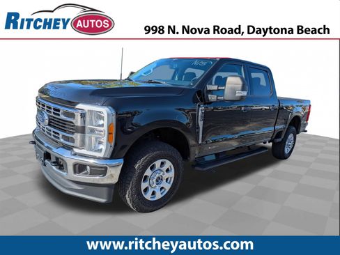 Used 2023 Ford F350 XLT image 1