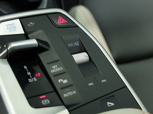 Used 2024 BMW X2 M35i w/ Premium Package image 25