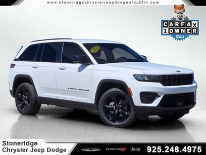 Used 2023 Jeep Grand Cherokee Altitude