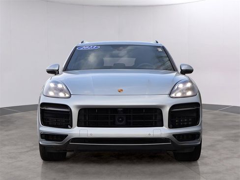 Used 2023 Porsche Cayenne GTS image 2