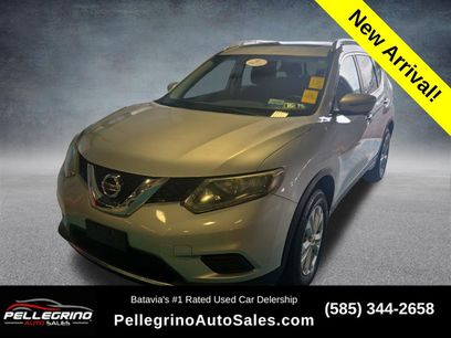 Used 2016 Nissan Rogue SV w/ SV Moonroof Package