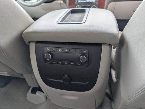 Used 2013 Chevrolet Tahoe LTZ image 22