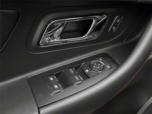 Used 2013 Ford Taurus SEL image 18