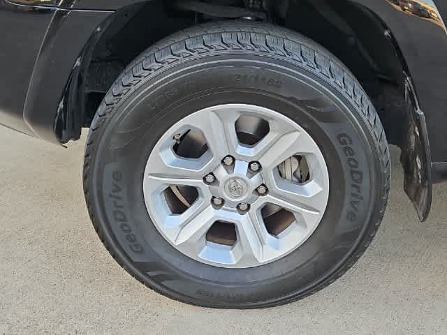 Used 2020 Toyota 4Runner SR5 Premium w/ Moonroof Package AWD/4WD image 12