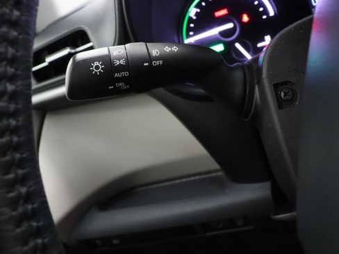 Used 2021 Toyota Sienna XLE FWD image 26