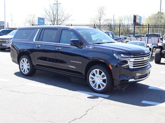 Used 2024 Chevrolet Suburban High Country w/ Advanced Technology Package video 2