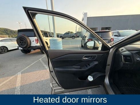 Used 2021 Nissan Rogue SL AWD/4WD image 18