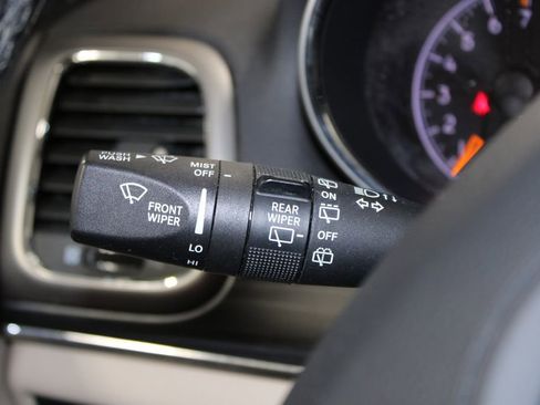 Used 2020 Jeep Grand Cherokee Limited w/ Luxury Group II image 37