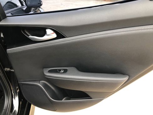 Used 2019 Kia Stinger image 17