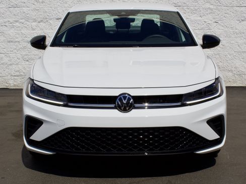 New 2026 Volkswagen Jetta Sport FWD image 2