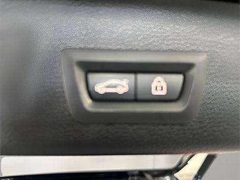 Used 2016 BMW X3 xDrive28i AWD/4WD image 19