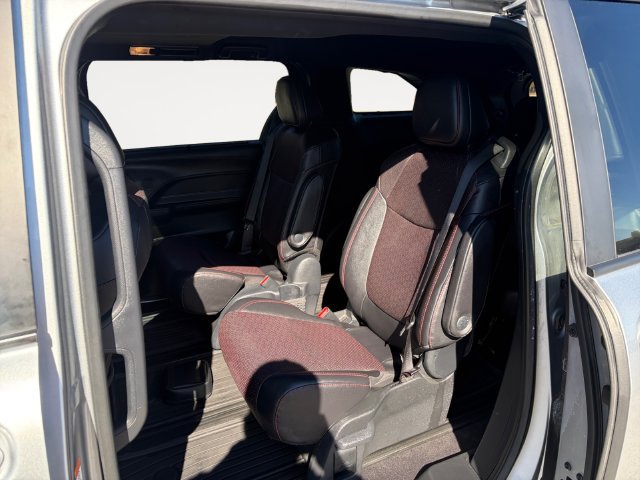 Used 2025 Toyota Sienna XSE w/ XSE Premium Package AWD/4WD image 13