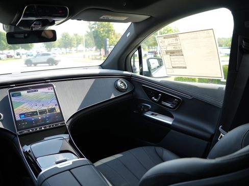 New 2025 Mercedes-Benz EQE 350+ 4MATIC SUV image 20