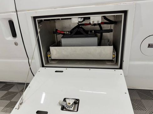 Used 2012 Ford E-350 and Econoline 350 Extended Super Duty w/ Premium Van Group image 30