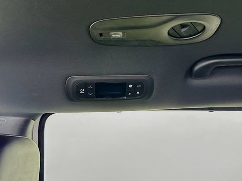 New 2027 Chrysler Pacifica Select FWD image 24