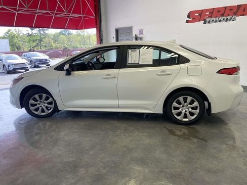 Used 2026 Toyota Corolla LE image 6