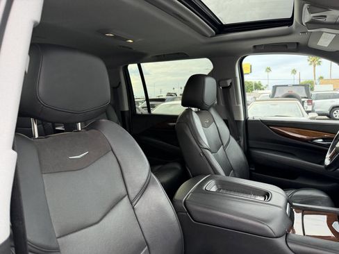 Used 2020 Cadillac Escalade ESV Luxury image 26