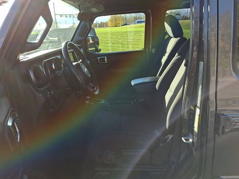 Certified 2022 Jeep Wrangler Unlimited Sport image 15