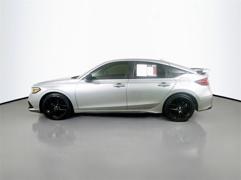 Used 2023 Honda Civic Sport image 5