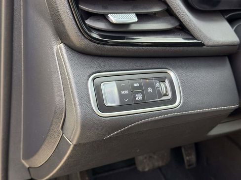 Used 2025 Buick Enclave Preferred image 20