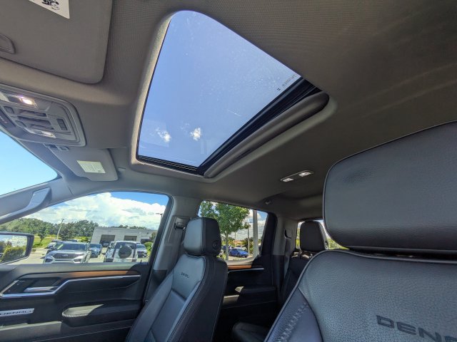 Used 2024 GMC Sierra 1500 Denali AWD/4WD image 18
