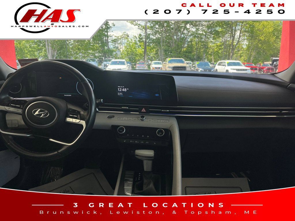 Used 2023 Hyundai Elantra Limited w/ Cargo Package FWD image 15
