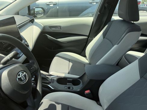 Used 2023 Toyota Corolla LE FWD image 10