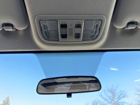 Used 2015 Honda Fit EX image 31