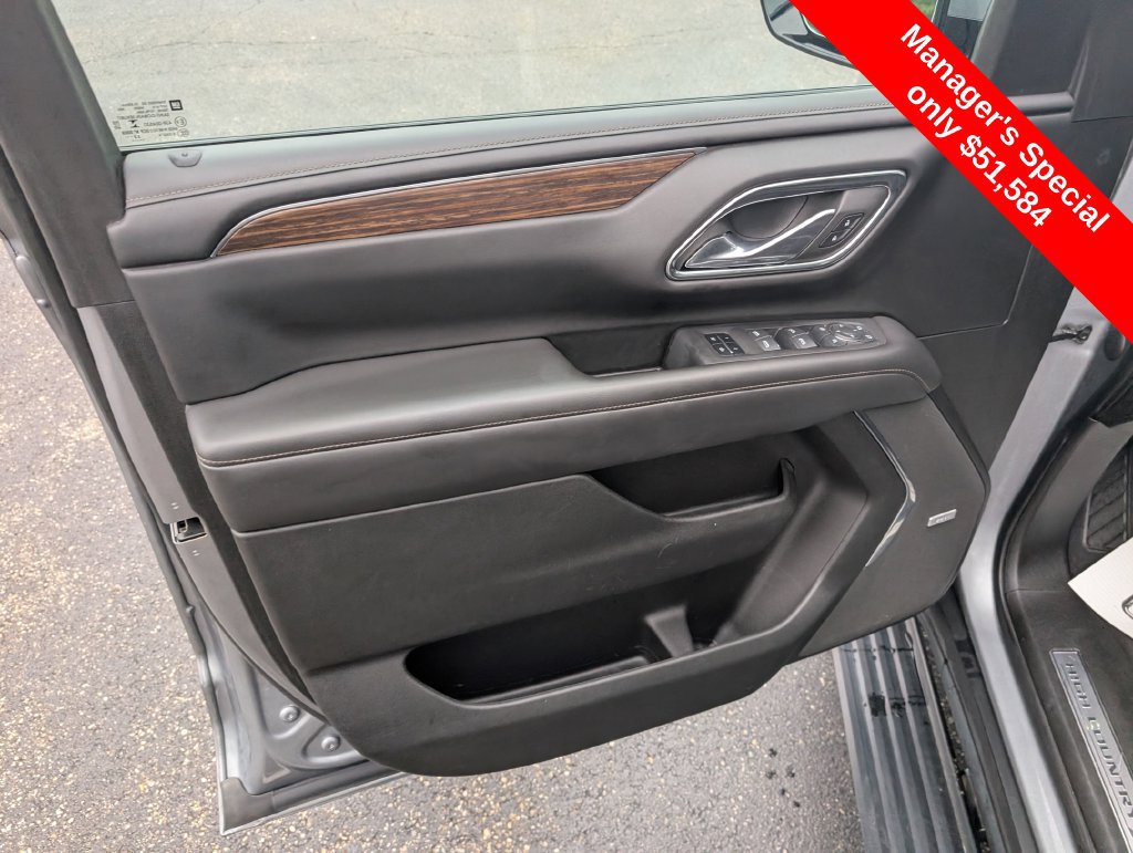 Used 2023 Chevrolet Suburban High Country w/ Premium Package 2 AWD/4WD image 15