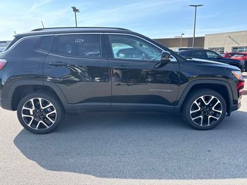 Used 2018 Jeep Compass Limited w/ Navigation Group AWD/4WD image 4