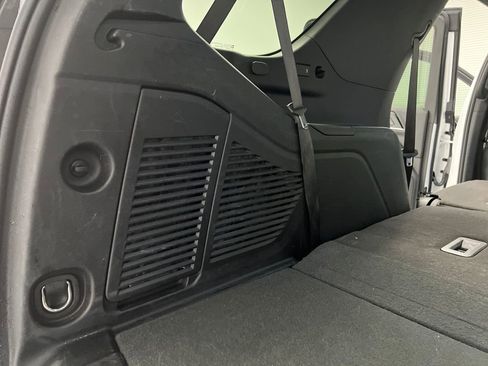 Used 2025 GMC Yukon Denali image 38