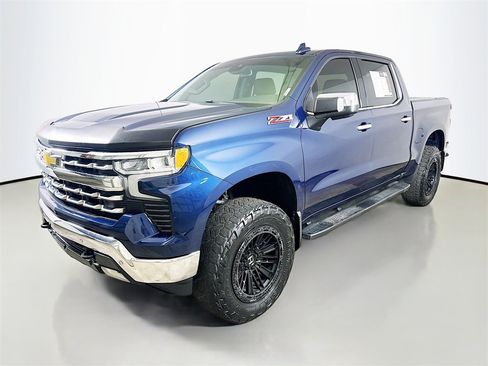 Used 2022 Chevrolet Silverado 1500 LTZ image 2
