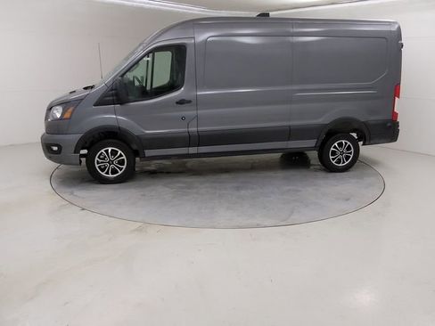 New 2026 Ford Transit 250 148 Medium Roof RWD image 18