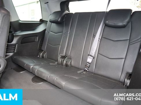 Used 2017 Cadillac Escalade Luxury image 20