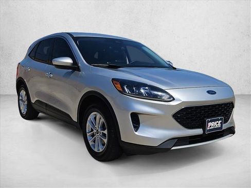 Used 2020 Ford Escape SE FWD image 11