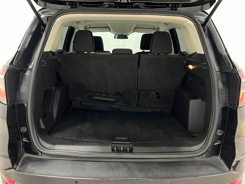 Used 2017 Ford Escape SE w/ Equipment Group 201A AWD/4WD image 26