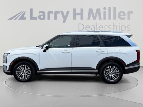 Certified 2026 Hyundai Palisade SEL FWD image 2