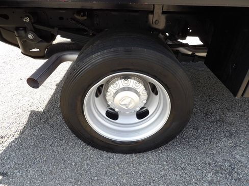 Used 2021 RAM 5500 Tradesman w/ Chrome Appearance Group RWD image 58