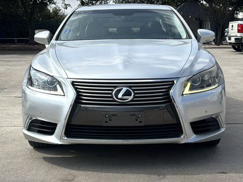 Used 2013 Lexus LS 460 L w/ Preferred Accessory Package image 2